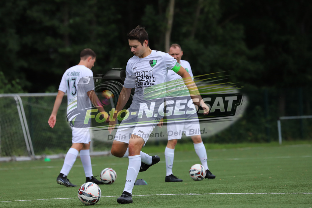 SC Bünde - BV 21 Stift-Quernheim | Auf dem Bild zu sehen: weiß SC Bünde: Mario SiekmannSC Bünde, BV 21 Stift-Quernheim, Fistelmann Supercup, Hunnebrock, Deutschland  - Realisiert mit Pictrs.com