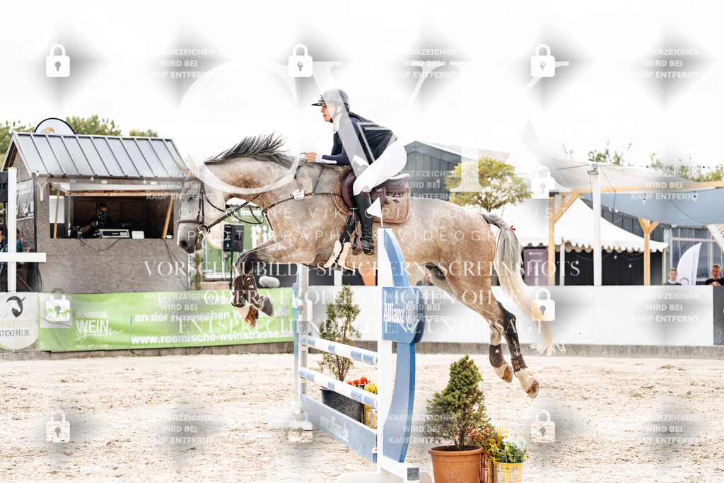 CK902823 | Turnierfotografie Pferdefotografie Trier Rheinland-Pfalz Pferdesport Reitsport Tierfotografie Sportfotografie Pferdevideo Pferdevideografie Equestrianvideography equestrianphotography  - Realisiert mit Pictrs.com