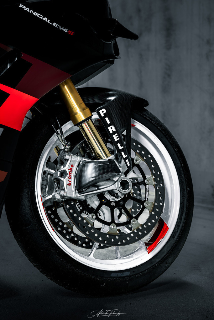 Ducati Panigale V4S | Entdecken Sie die faszinierende Welt von Alexander Tschuncky Arts: Kreative Fotografie, atemberaubende Automobilkunst und hochwertiger Bilderdruck. Lassen Sie sich inspirieren! - Realisiert mit Pictrs.com