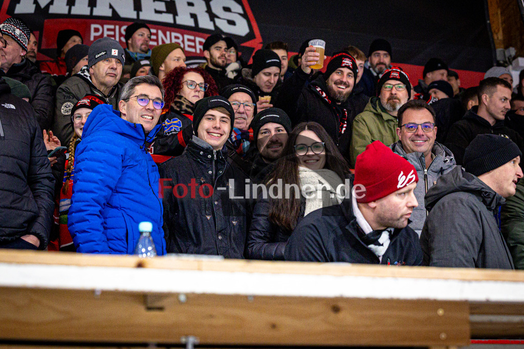 Peißenberg MINERS gegen EV Dingolfing ISAR RATS | Eishockey Bayernliga 2025/26 Vorrunde 28. Spieltag, Peißenberg MINERS gegen EV Dingolfing ISAR RATS, 20260118,Peißenberger Bürgermeister Frank Zellner im Station,2026-01-18 in Peißenberg (flatbuy Arena Peißenberg), Frank ZellnerCopyright: WolfgangxLindner www.foto-lindner.de