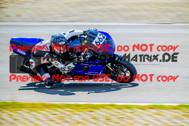 MaZZes_FotoMatrix_240717_6007705_2-134 | GELB