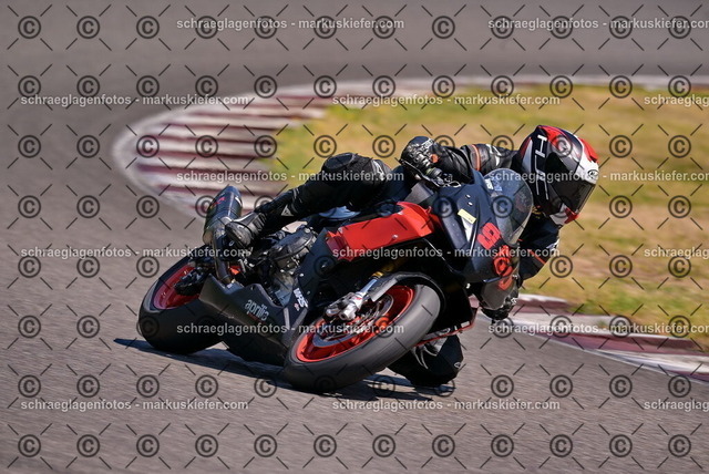 26bt05-0987 | markuskiefer.com - Realisiert mit Pictrs.com