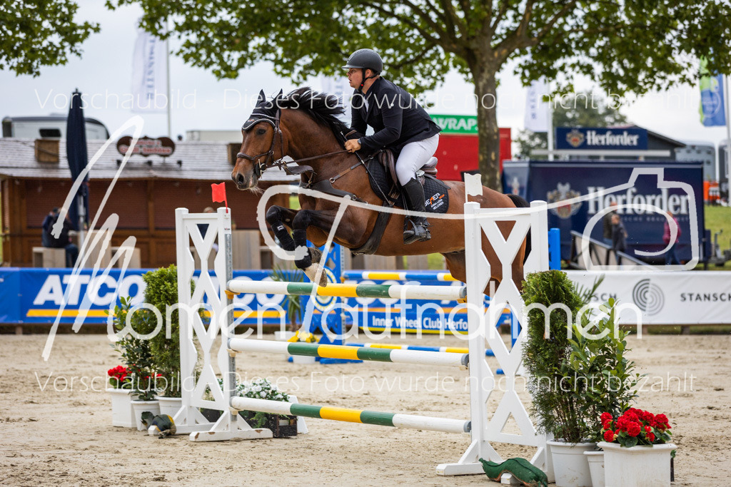 BHO-2PhSpr-M-162 | MomenTaufnahmen Pferdesportfotos