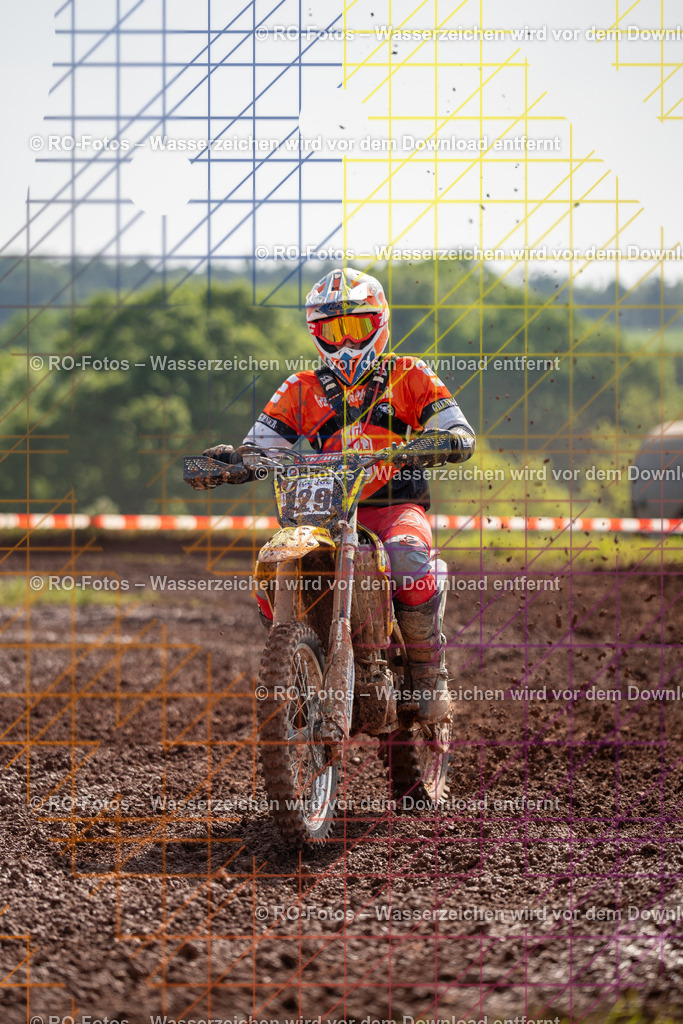 Wolfshausen 4 Lauf -718 | Sportfotografie von RO-Fotos: Motorsport, Motocross, Enduro, Laufveranstaltungen und Triathlon. Professionelle Fotos von Sportlern und Events. - Realisiert mit Pictrs.com