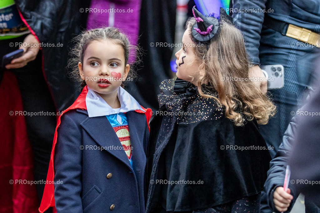 Sparda-Bank Halloween-Run Koeln 2023, 31.10.2023, Forstbotanischer Garten Rodenkirchen, Koeln | Impressionen vom Sparda-Bank Halloween-Run Koeln 2023, 31.10.2023, Forstbotanischer Garten Rodenkirchen, Koeln