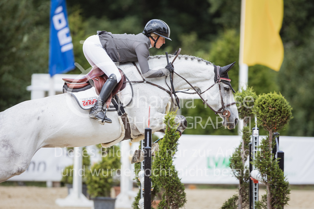 220731_BHO_ST_M2-Spr_2-724 | Deine schönsten Turniermomente als professionelle Fotos! Entdecke hochwertige Pferdesport-Fotografie im Online-Shop. Jetzt Fotos finden & bestellen!