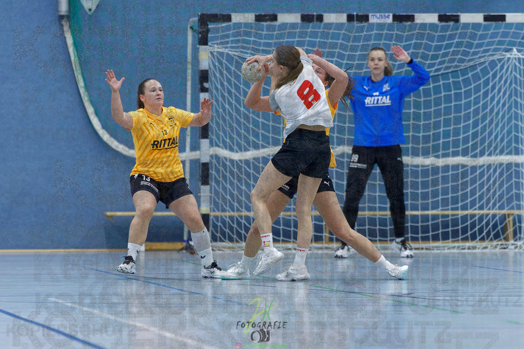 Frauen Oberliga Mitte (HHV); HSG Eibelshausen/Ewersbach - HSG Wettenberg II | Frauen Oberliga Mitte (HHV); HSG Eibelshausen/Ewersbach - HSG Wettenberg II am 13.12.2025 in Steinbrücken (Sporthalle am Hammerweiher)Photo © 2025 - Jörg Heinrich - Realisiert mit Pictrs.com