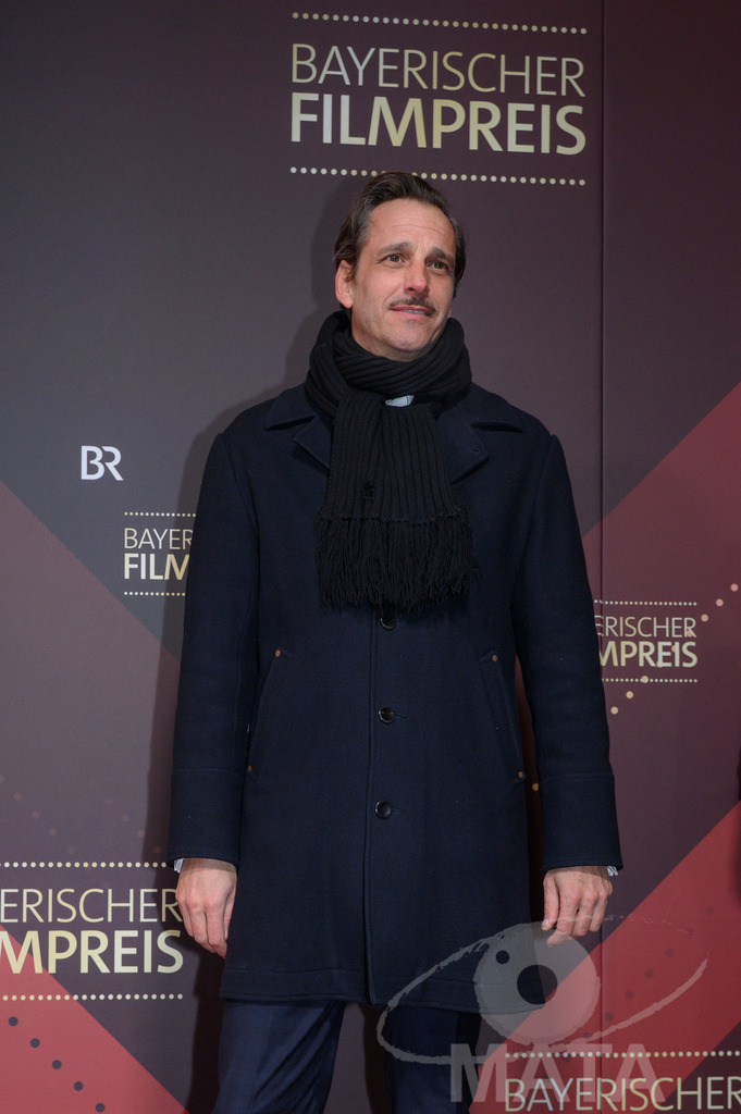 _DWI5159 | Max von Thun bei der Verleihung des 47. Bayerischen Filmpreises 2026  im Prinzregententheater. München, 23.01.2026 - Realisiert mit Pictrs.com