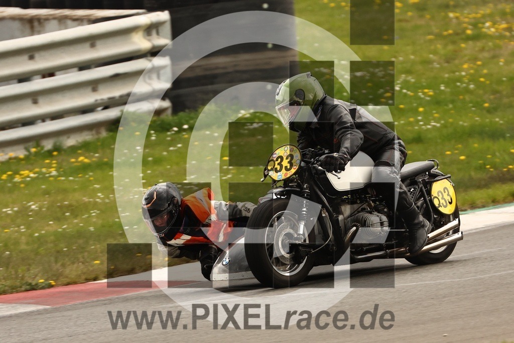 0q33-20260418_02799 | Schöne Erinnerungen an spannende Momente - das festzuhalten ist unser Job. PIXELrace.de ist seit 2003 auf den Rennstrecken Europas unterwegs um die Action draußen beim Fahren und die wunderbare Stimmung imm Fahrerlager für euch einzufangen.