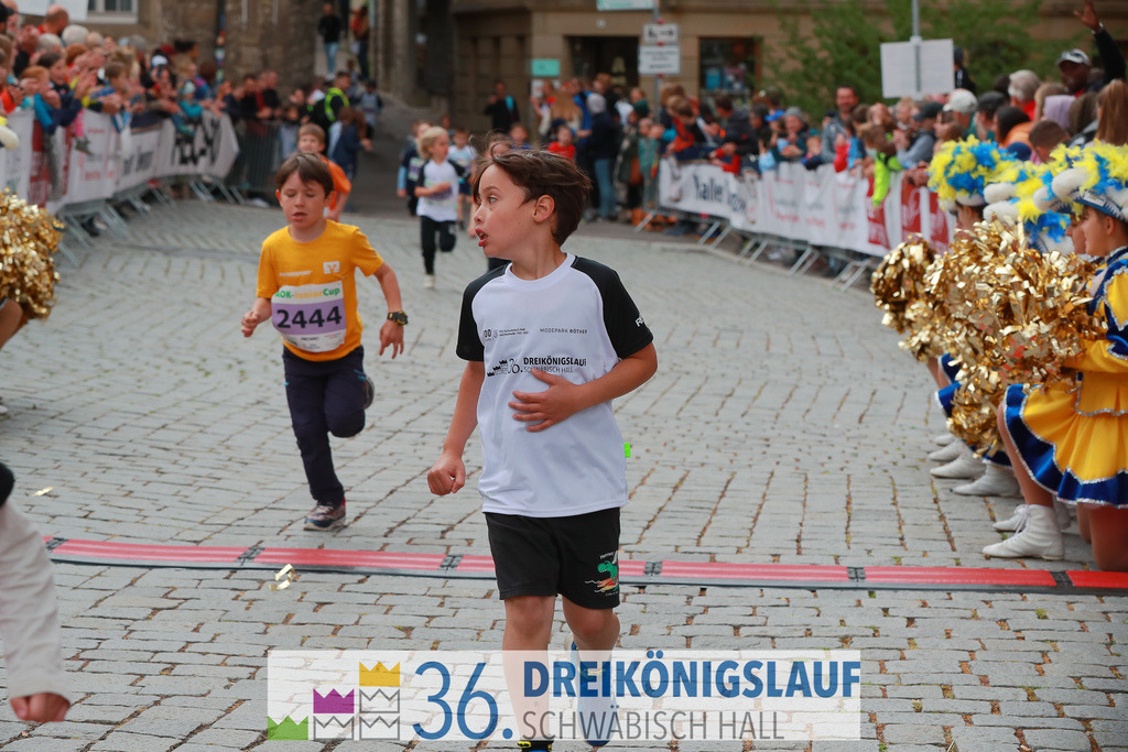 AOK Junior Cup 400m | 3Königslauf 2022 AOK Junior Cup 400m - Realisiert mit Pictrs.com