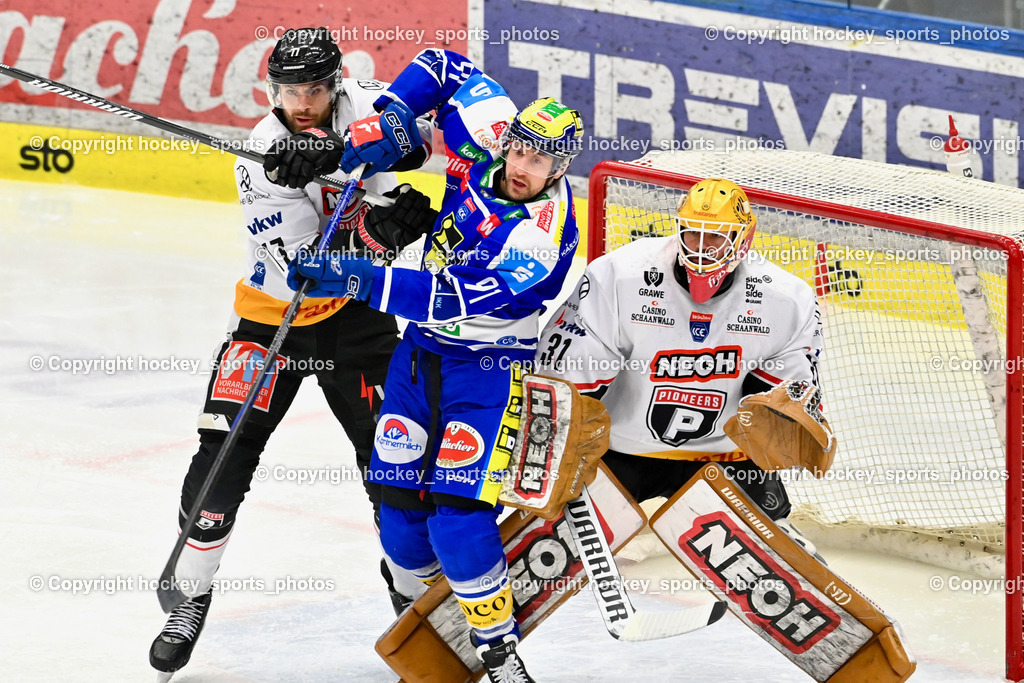 EC IDM Wärmepumpen VSV vs. Pioneers Vorarlberg | #31 David Madlener Pioneers Vorarlberg,  #91 Nick Hutchison EC VSV, #17 Collin Adams Pioneers Vorarlberg, EC IDM Wärmepumpen VSV vs. Pioneers Vorarlberg, EC IDM Wärmepumpen VSV vs. Pioneers Vorarlberg am 22.02.2026 in Villach (Stadthalle Villach), Austria, (Photo by Bernd Stefan)