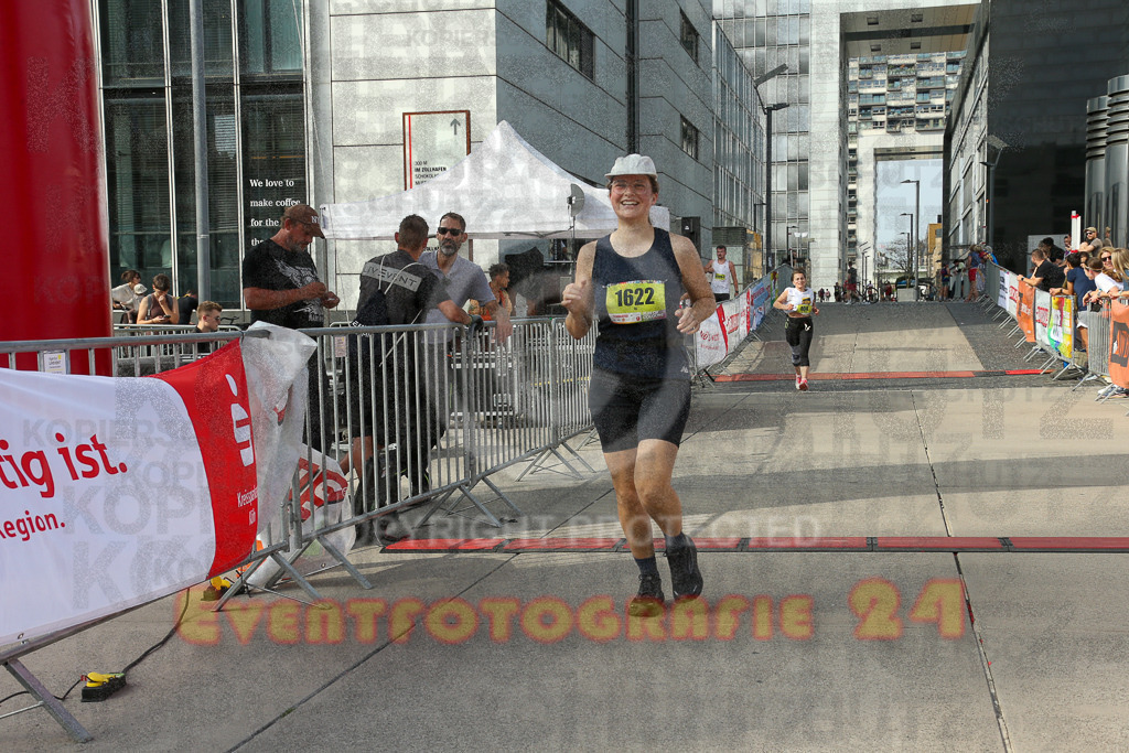 250920_1543_EX1_0561 | Sportfotografie im Rhein-Sieg Kreis, Köln, Bonn, NRW, Rheinland Pfalz, Hessen, etc. Unser Tätigkeitsfeld umfasst den Laufsport vom Volkslauf über den Marathon, Duathlon, Triathon bis zum Ultralauf wie Kölnpfad Ultra oder Schindertrail.
