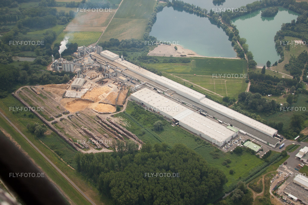 Germersheim, Möbel- und Holzwerk Nolte | Luftbild: Germersheim, Möbel- und Holzwerk Nolte in Germersheim im Bundesland Rheinland-Pfalz in Deutschland. Foto: IMG_29813.jpg vom 02.07.2010 durch Werner Riehm/FLY-FOTO.de - Realisiert mit Pictrs.com