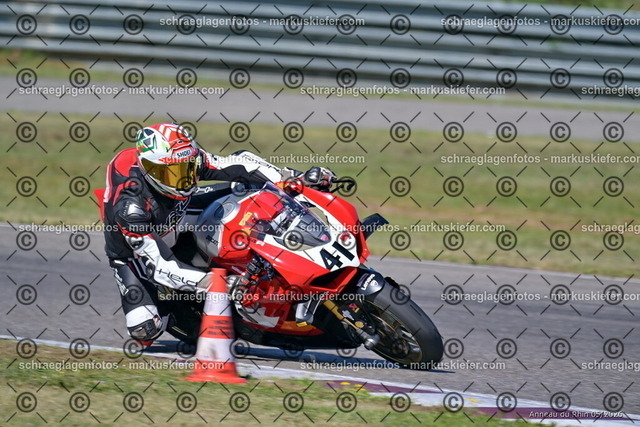 26BT01-0123 | 041 - Realisiert mit Pictrs.com