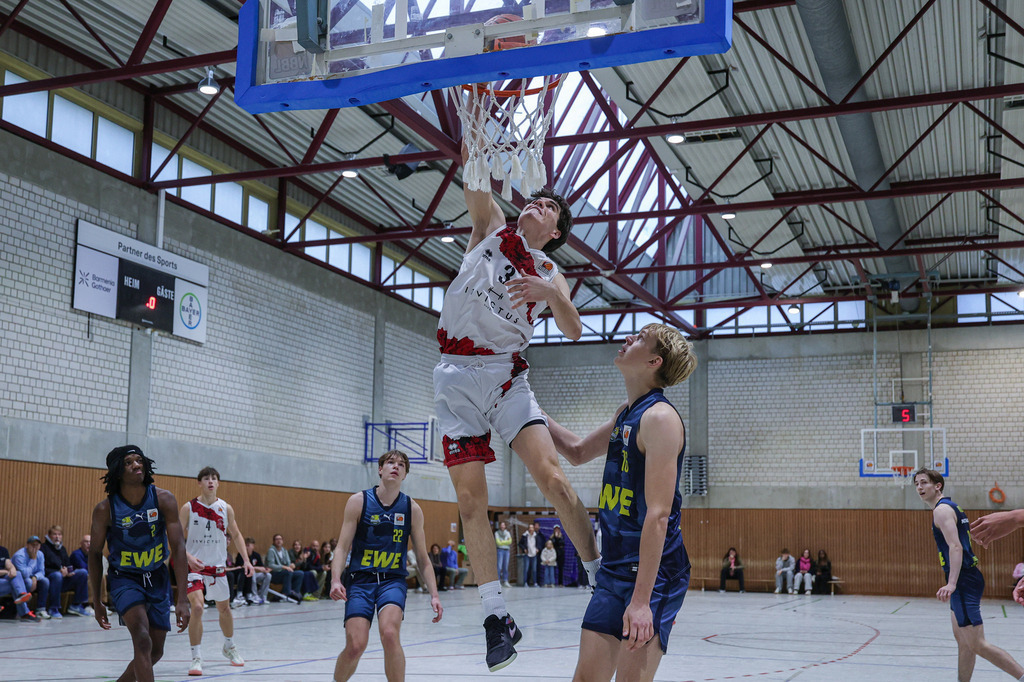 NBBL BAYER GIANTS vs EWE Baskets Juniors Oldenburg-18 | Fotos von Basketballspielen aus dem Raum NRW fotografiert von Gero Mueller-Laschet und Daniel Schaefer - Realisiert mit Pictrs.com