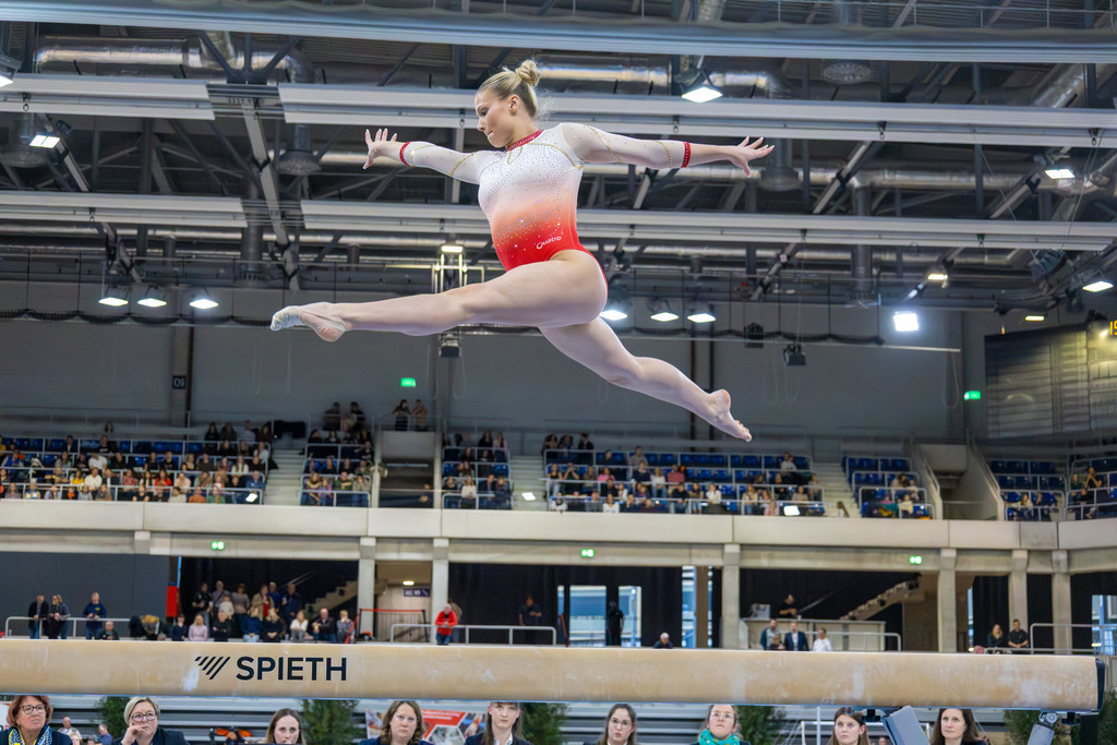 Deutsche Turnliga DTL (Bundesliga) der Frauen, Finale 2025 in Heidelberg | Deutsche Turnliga DTL (Bundesliga) der Frauen, Finale 2025 in Heidelberg***Bild: Ruby Pass (MTV Stuttgart) am Schwebebalken - Realisiert mit Pictrs.com