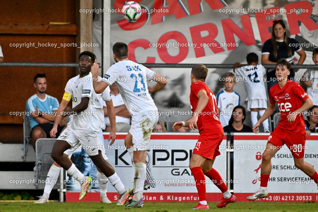 SAK vs. SC St. Veit | #14 Andre Le Prince Chedjou Fonkou SAK, #23 Zan Kumer SAK, #11 Alexander Hofer SC St. Veit, #30 Maximilian Trappitsch SC St. Veit, SAK vs. SC St. Veit, SAK vs. SC St. Veit am 19.09.2025 in Klagenfurt (Sportpark Welzenegg), Austria, (Photo by Bernd Stefan)