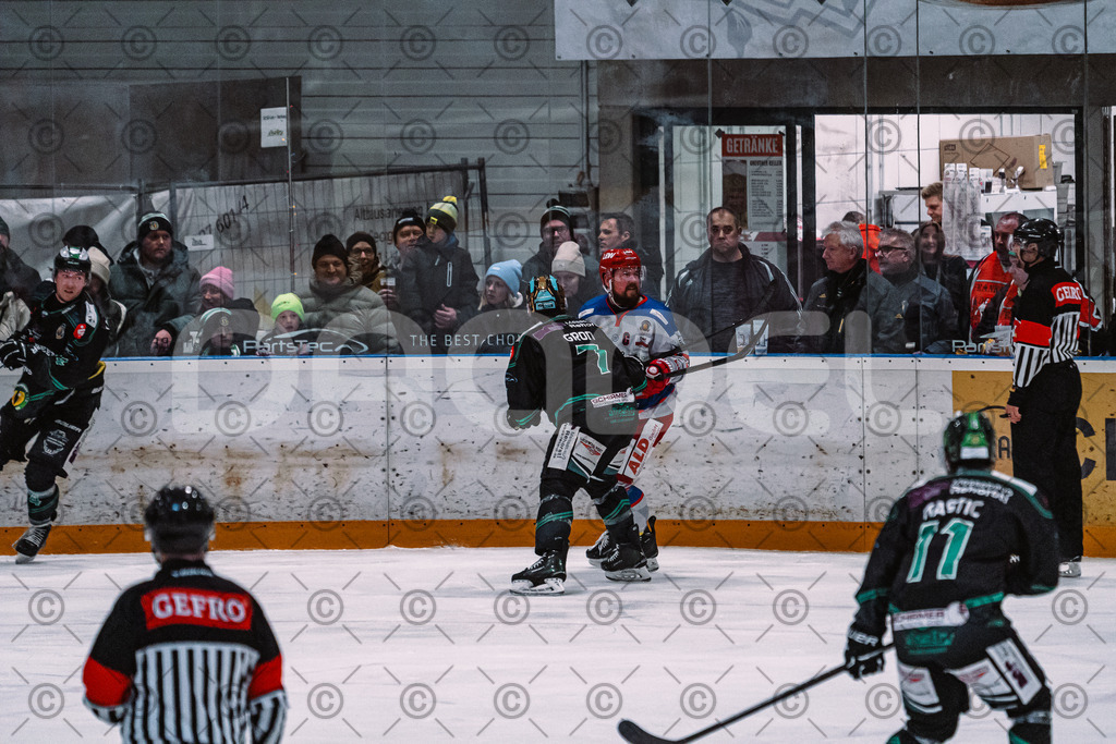 Alligators_vs_Peiting_04_01_2026-107 | Höchstadt Alligators Fotogalerie: Eishockey-Action aus Franken. Professionelle Spielfotos, Portraits & Stadionbilder zum Download. Jetzt entdecken! - Realisiert mit Pictrs.com
