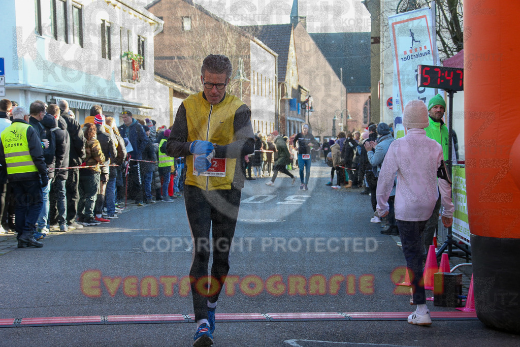 241201_1234_EX1_2700 | Sportfotografie im Rhein-Sieg Kreis, Köln, Bonn, NRW, Rheinland Pfalz, Hessen, etc. Unser Tätigkeitsfeld umfasst den Laufsport vom Volkslauf über den Marathon, Duathlon, Triathon bis zum Ultralauf wie Kölnpfad Ultra oder Schindertrail.