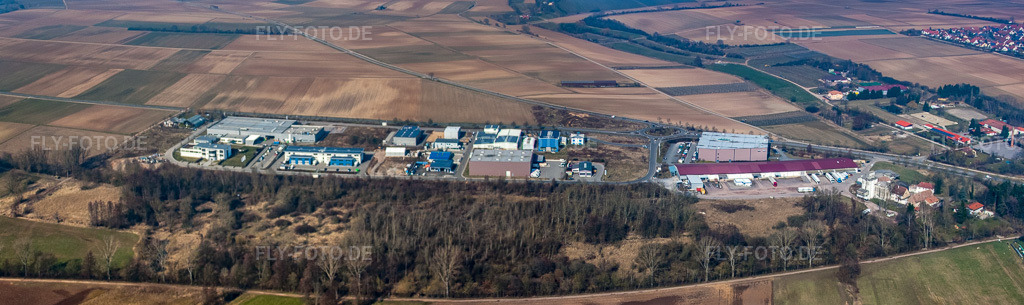 Luftbild: Panorama Gewerbepark W in Herxheim bei Landau im Bundesland Rheinland-Pfalz in Deutschland. Foto: IMG_37730-Bearbeitet.jpg vom 05.03.2011 durch Werner Riehm/FLY-FOTO.deAuflösung des Originals: 8605 x 2565 px