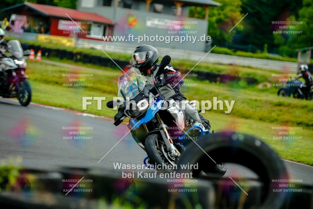 VBK-4069 | Hier findet Ihr Bilder von Touristenfahrten auf der Nürburgring Nordschleife oder von anderen Veranstaltungen die ich besucht habe. Viel Spass beim Durch Schauen 