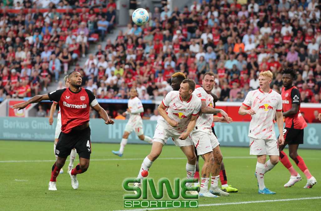 1.Fussball-Bundesliga  :    Bayer 04 Leverkusen--RB Leipzig   2.Spltg. | 31.08.2024.2024; Fussball; GER;  Saison 2024/2025 ; 1.Bundesliga;  2.Spieltag. :  Bayer 04 Leverkusen-- RB Leipzig  :    Jonathan Tah (4/B04)nimmt Maß.DFL REGULATIONS PROHIBIT ANY USE OF PHOTOGRAPHS AS IMAGE SEQENCES AND/OR QUASI-VIDEO. - Realisiert mit Pictrs.com