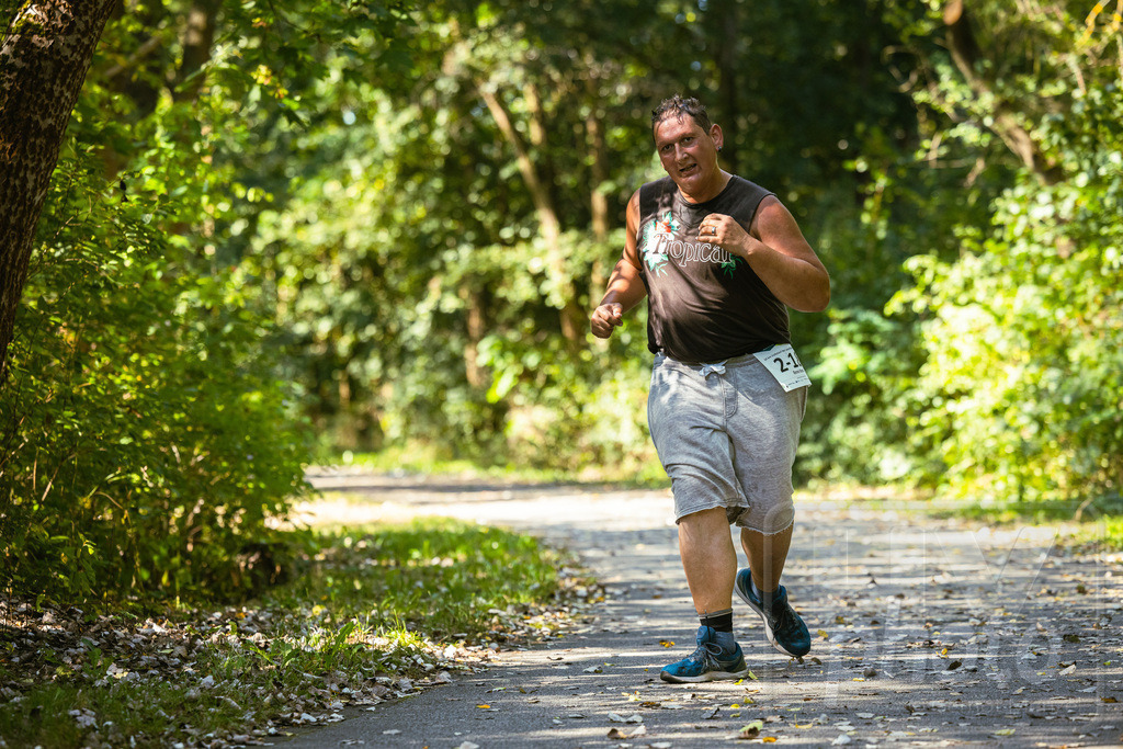 16. Hoywoj-CityLauf im Sportforum Hoyerswerda - 16.09.2023 | 10km-Volkslauf der Laausitzer Seenland Stiftung - Realisiert mit Pictrs.com