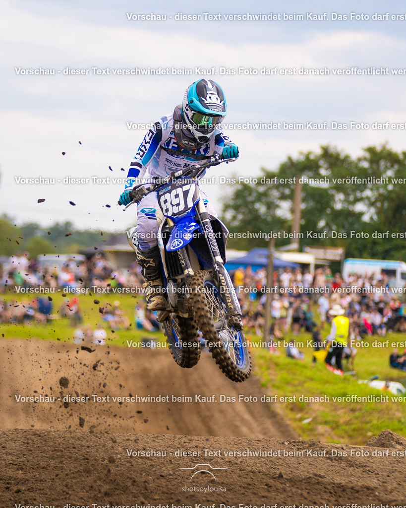 09_21_LM_Schenkenhorst-2262 | Sportfotografin aus Berlin-Brandenburg mit Fokus auf Motocross. Ich halte deine sportliche Leistung und echte Emotionen auf und neben der Strecke professionell fest. Entdecke die Fotos von deinem Rennen und bestelle sie direkt hier im Shop.