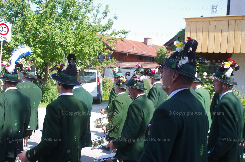 IMGP4109 | fotografiert von Axel PollmannLeonhardi Wallfahrt Benediktbeuern und Murnau, Fronleichnam, Fasching, Landschaft im Loisachtal und Benediktbeuern  - Realisiert mit Pictrs.com