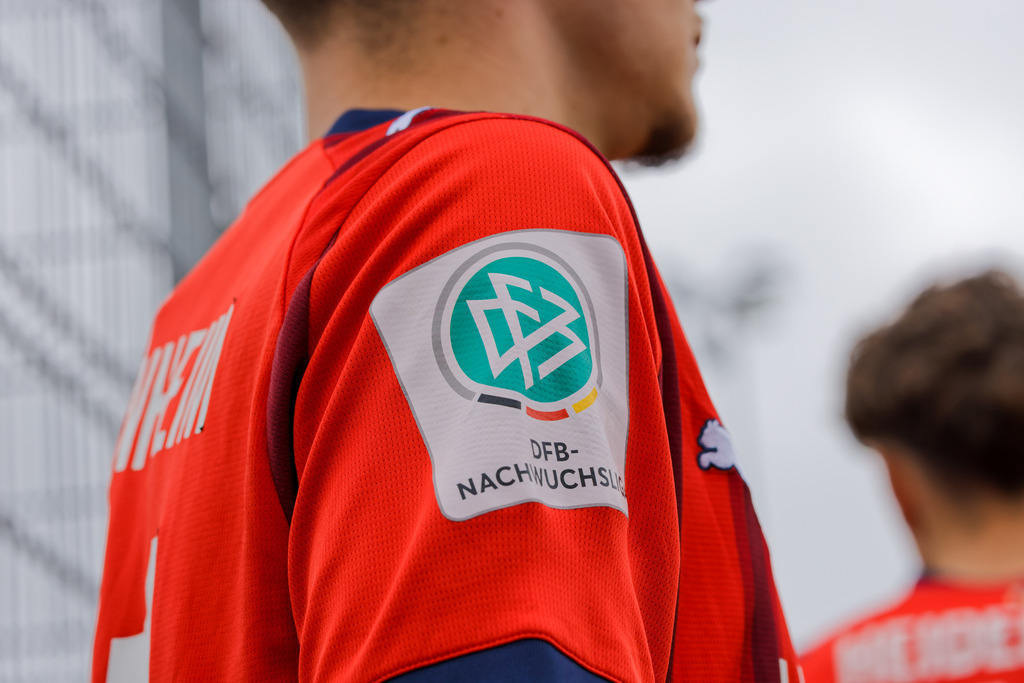 20260412-FCHS04_008 | 1.FC Heidenheim 1846 vs. FC Schalke 04, Fußball, U19, A-Junioren, NWL, U19-DFB-Nachwusliga, 2025/2026, 8. Spieltag, 12.04.2026 in Heidenheim, Walter-Birkhold-Jugendstadion (Foto: Michael Bulling) - Realisiert mit Pictrs.com