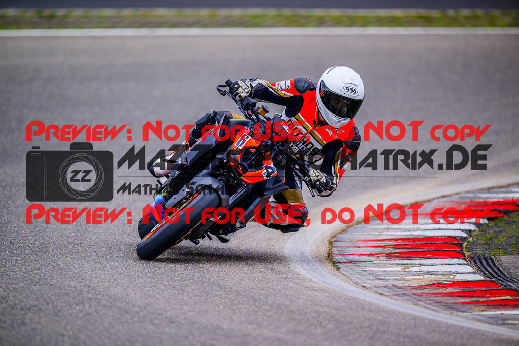 MaZZes_FotoMatrix_240910_6007705_6274 | ROT