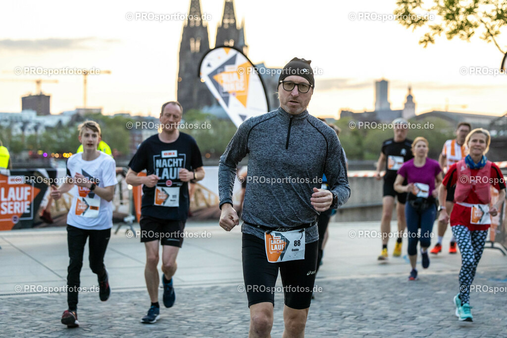 16. OBI Nachtlauf des ASV Koeln; Koeln, 17.05.23 | Impressionen vom 16. OBI Nachtlauf des ASV Koeln am 17.05.23 an Rheinpromenade und Tanzbrunnen in Koeln (Deutschland). Foto: BEAUTIFUL SPORTS/Ulrich Fassbender