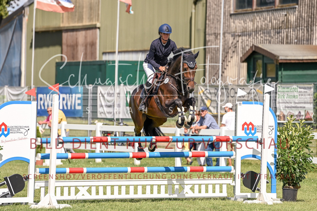 Schugtsche-Düren.2024-09.Springprf.L-64 | Schugtsche Fotografie - Realisiert mit Pictrs.com