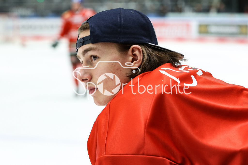 Augsburger Panther - Fischtown Pinguins | Panther Ersatzkepper Niklas GRASSINGER (AEV #40) in Aktion / Freisteller / Einzelfoto