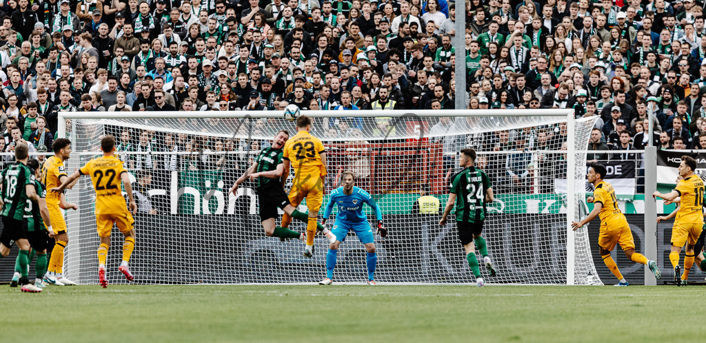 3. Liga, Saison 2023/24, 31. Spieltag: SC Preußen Münster - Dynamo Dresden | Münster, 30.03.2024: 3. Liga, 31. Spieltag, SC Preußen Münster gegen Dynamo Dresden im LVM-Preußenstadion in Münster. Foto: sportfotografie.ms | Markus Paletta - Realisiert mit Pictrs.com