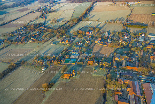 Hamm250200251Uentrop | Luftbild, Wohngebiet Ortsansicht Ortsteil Süddinker mit kath. Kirche St. Joseph und Friedhof, St. Hubertus Schützenbruderschaft Süddinker 1826 e.V., Stadtbezirk Rhynern, Hamm, Ruhrgebiet, Nordrhein-Westfalen, Deutschland