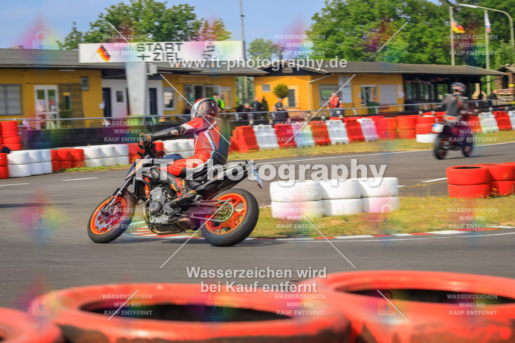 _DSK2189 | Hier findet Ihr Bilder von Touristenfahrten auf der Nürburgring Nordschleife oder von anderen Veranstaltungen die ich besucht habe. Viel Spass beim Durch Schauen 