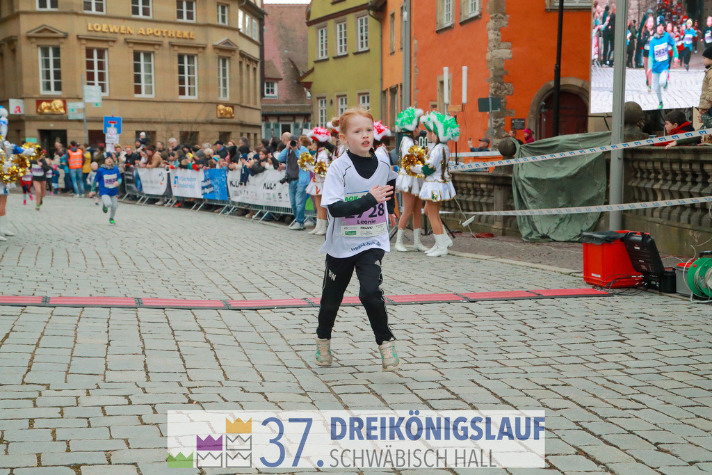 AOK JuniorCup 400m | 3Koenigslauf 2023 - Realisiert mit Pictrs.com