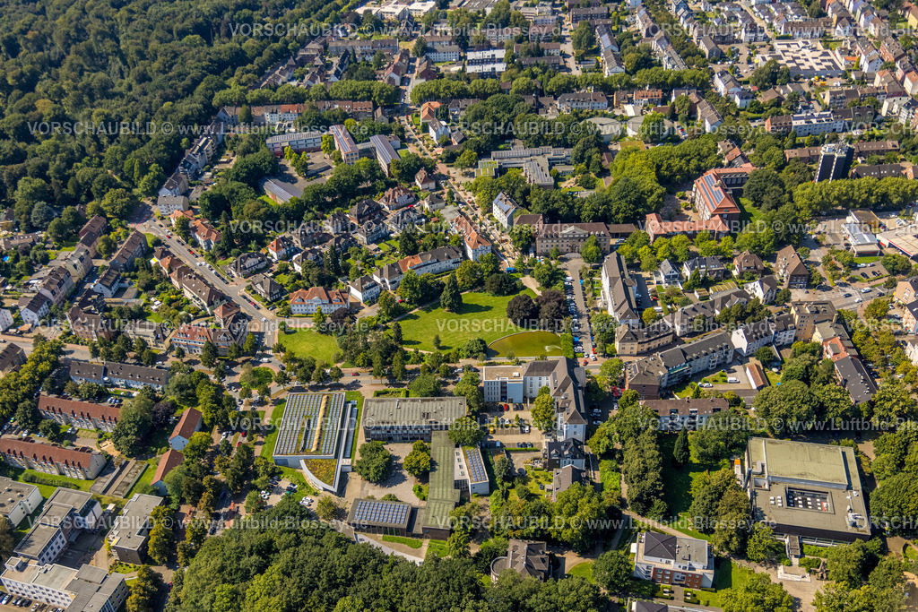 Gladbeck240806217 | Luftbild, Wohngebiet am Jovyplatz Park und Teich, Polizeiwache Gladbeck, kreativAmt Büroflächenvermietung, Amtsgericht und Riesener Gymnasium, Gladbeck, Ruhrgebiet, Nordrhein-Westfalen, Deutschland