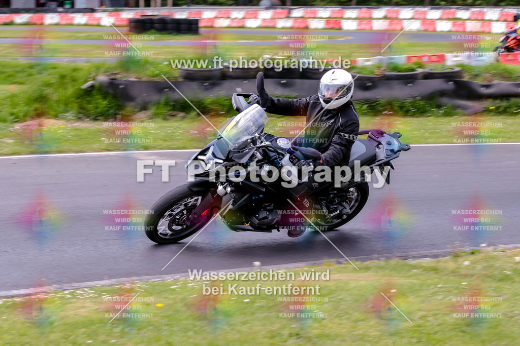 MotoTeamVBK-20930 | Hier findet Ihr Bilder von Touristenfahrten auf der Nürburgring Nordschleife oder von anderen Veranstaltungen die ich besucht habe. Viel Spass beim Durch Schauen 