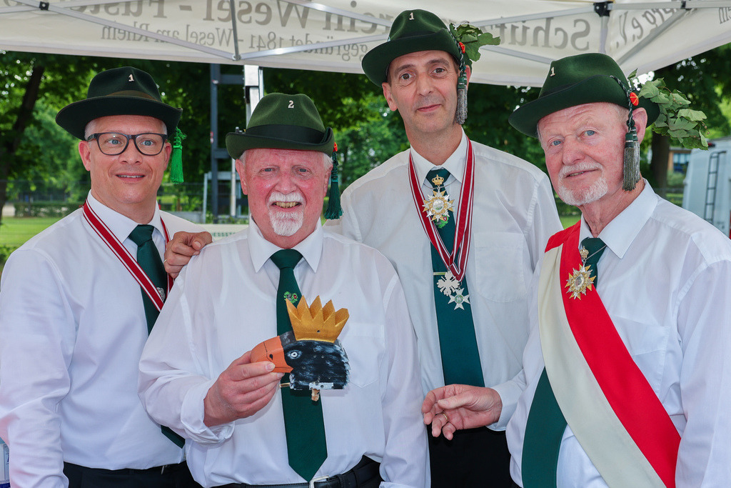 top-top.de-250531-100 | Foto, Video, Fotografie, Videografie, Fotobox, DJ, Discjockey, Musik, Musikbox, Veranstaltung, Photobooth, Amazon, Ebay, Buchtipp, Bestseller, Autor, Verlag, Buch, Wesel, Hamminkeln, NRW, Dinslaken, Rees, Drohne, Hochzeit, Party, Fotobox, Wesel, Fotograf