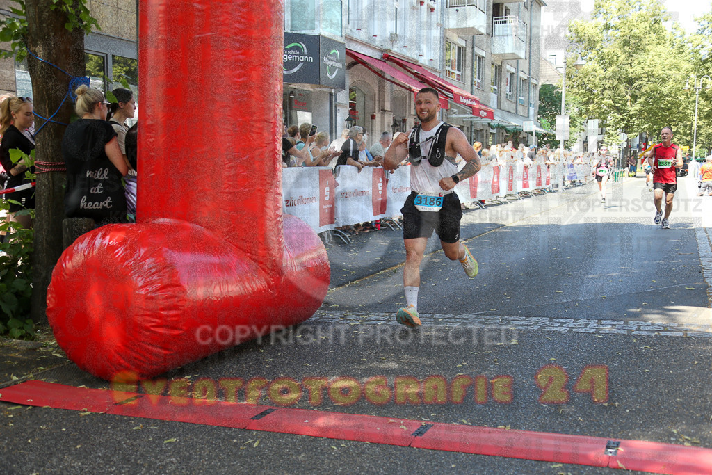 250621_1155_EX1_4345 | Sportfotografie im Rhein-Sieg Kreis, Köln, Bonn, NRW, Rheinland Pfalz, Hessen, etc. Unser Tätigkeitsfeld umfasst den Laufsport vom Volkslauf über den Marathon, Duathlon, Triathon bis zum Ultralauf wie Kölnpfad Ultra oder Schindertrail.