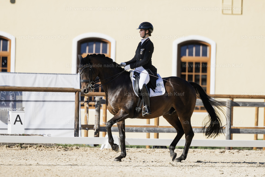 FHC2026_P09_173_18727 | Fichtenhof Classics 2026 – Grand Prix de Dressage - VOLTAIRE Design Preis, Reitanlage Fichtenhof, Sch ftlarn