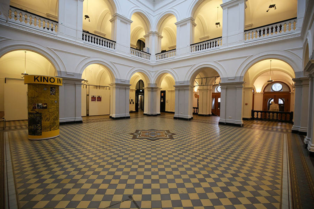 Hochschule für Grafik und Buchkunst | Das Team hinter BILDLEXIKON LEIPZIG bündelt historische wie aktuelle Informationen über die Stadt Leipzig in Text und Bild auf einer Plattform und stellt diese der interessierten Öffentlichkeit zur Verfügung.
