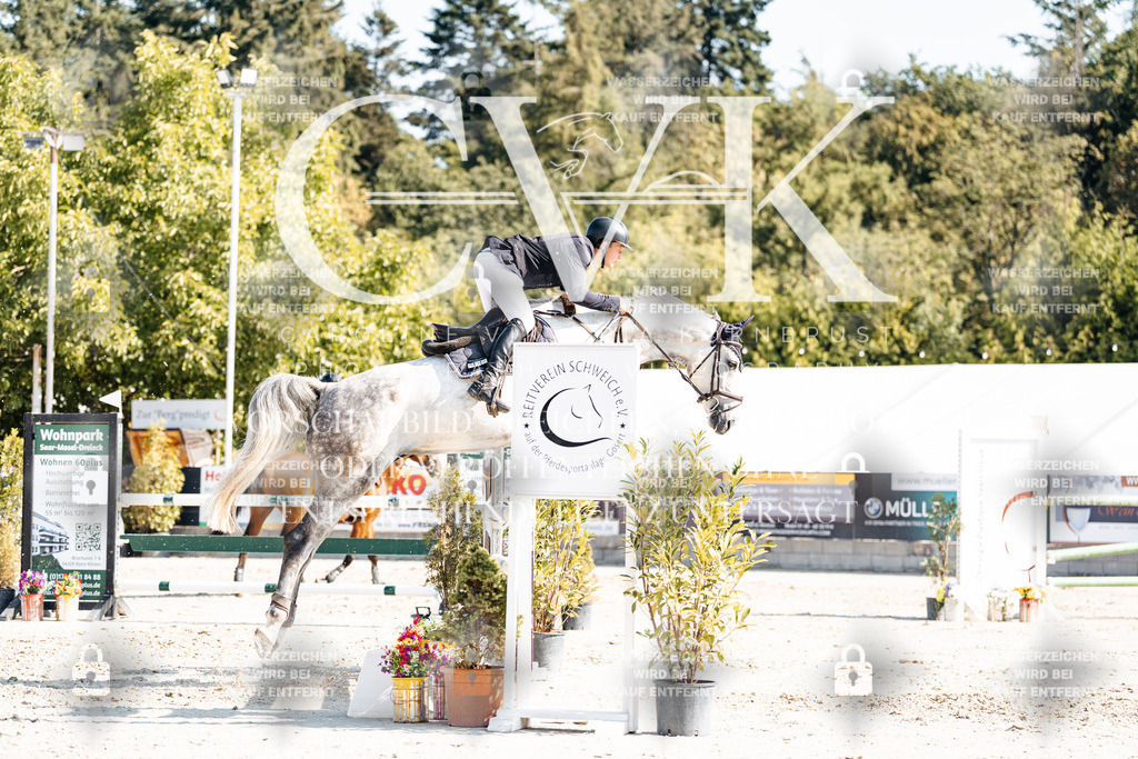 CK902350 | Turnierfotografie Pferdefotografie Trier Rheinland-Pfalz Pferdesport Reitsport Tierfotografie Sportfotografie Pferdevideo Pferdevideografie Equestrianvideography equestrianphotography  - Realisiert mit Pictrs.com