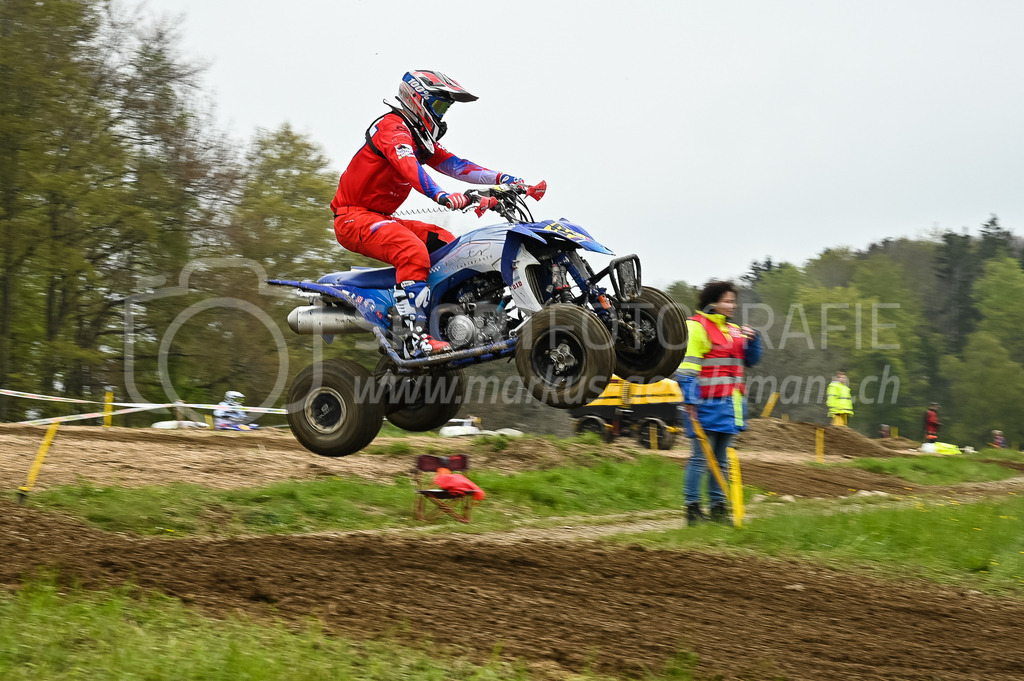 Motocross Schlatt bei Winterthur - 30. April 2023 | #25 Tobler Roman aus Riedt bei Erlen (CH) auf Yamaha in der Kategorie Quad am Motocross Schlatt bei Winterthur, 30. April 2023. 
Instagram: @mx_schlatt | @mc_wila | @sam_schweiz
Bild: Sportfotografie Markus Aeschimann | www.markus-aeschimann.ch - Realisiert mit Pictrs.com