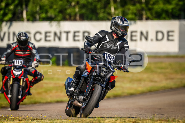 0108-260508DCB-004_108 | Deine Full-Service-Agentur für ✔️Videoproduktionen und ✔️Motorsportfotografie Jetzt Angebot anfragen!