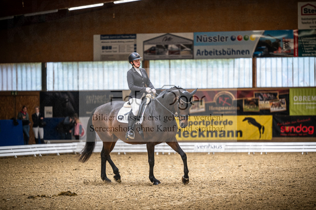 DOS_0692 | Entdecke hochwertige Reitturnierfotos von Foto Oger. Professionell, emotional und authentisch – jetzt Lieblingsmomente im Shop bestellen.Deutschlandweite Turnierfotografie. - Realisiert mit Pictrs.com