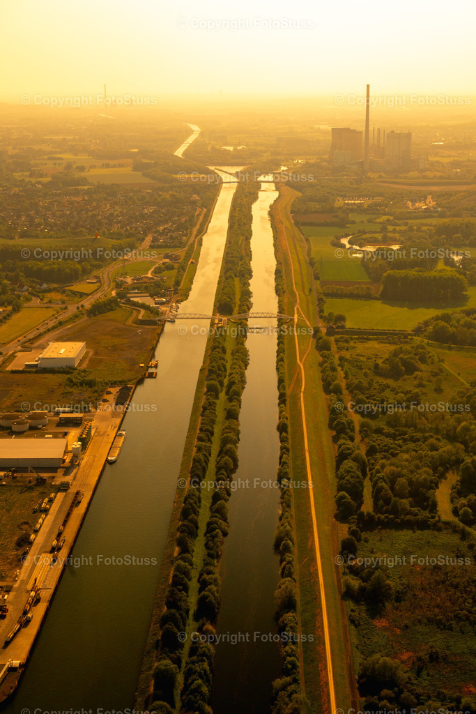 Blick über den Datteln-Hamm-Kanal und der Lippe | Blick über den Datteln-Hamm-Kanal und der Lippe zur goldenen Stunde - Realisiert mit Pictrs.com