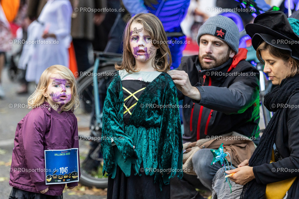 Sparda-Bank Halloween-Run Koeln 2023, 31.10.2023, Forstbotanischer Garten Rodenkirchen, Koeln | Impressionen vom Sparda-Bank Halloween-Run Koeln 2023, 31.10.2023, Forstbotanischer Garten Rodenkirchen, Koeln